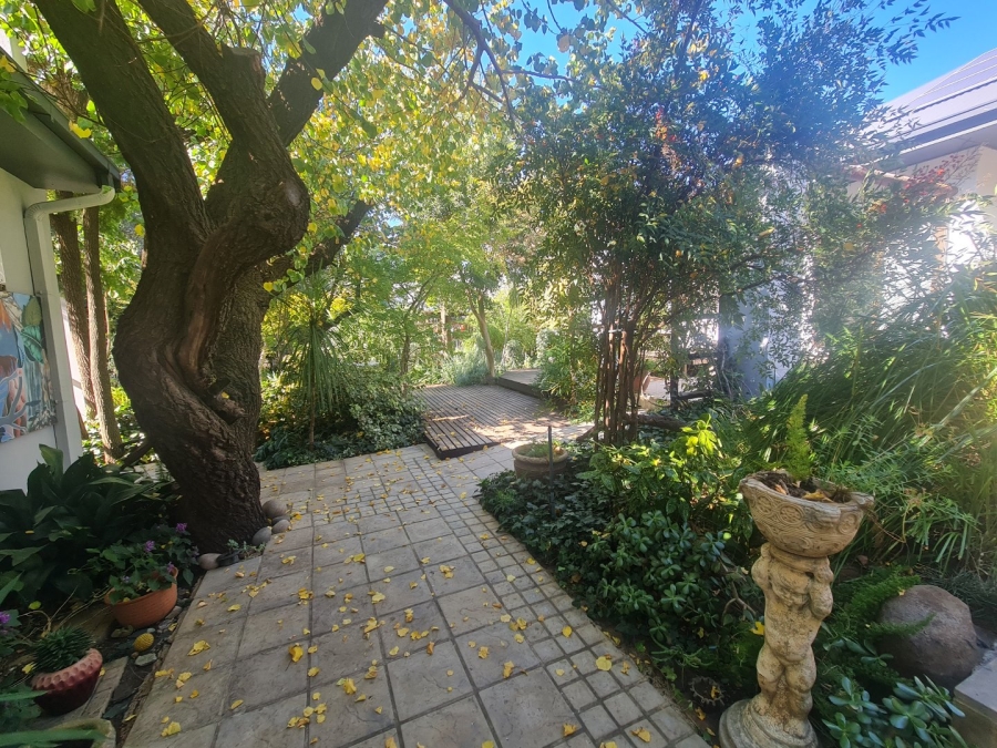 6 Bedroom Property for Sale in Waverley Free State